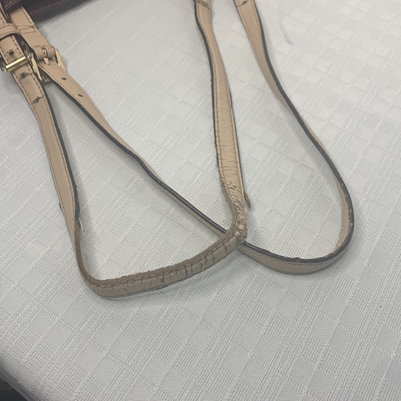 Michael Michale Kors jet set tote in Brown/buff with gold hardware. - Picture 10 of 11